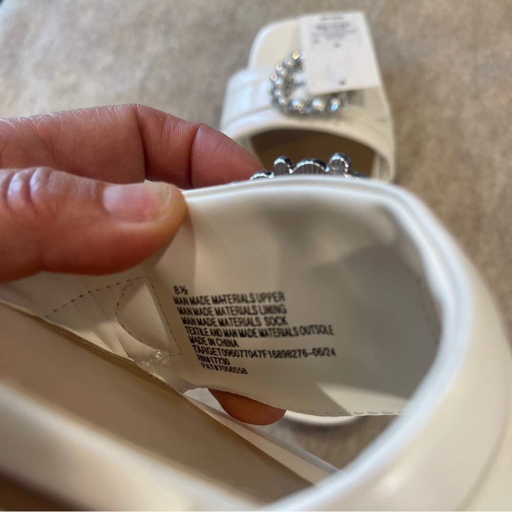 A New Day Kelsey Cream Faux Pearl Buckle slip On Flat Sandals Size 8.5 New - Picture 5 of 8